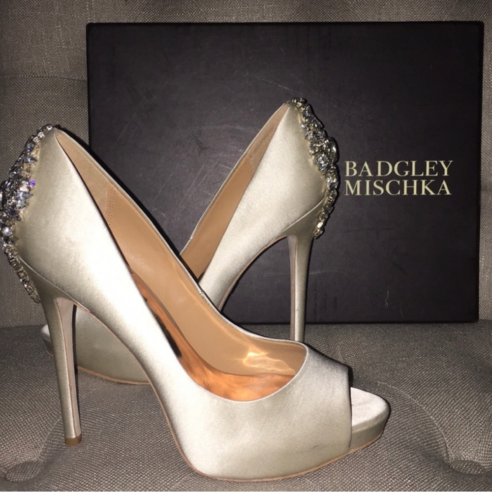 Badgley Mischka wedding ivory shoes